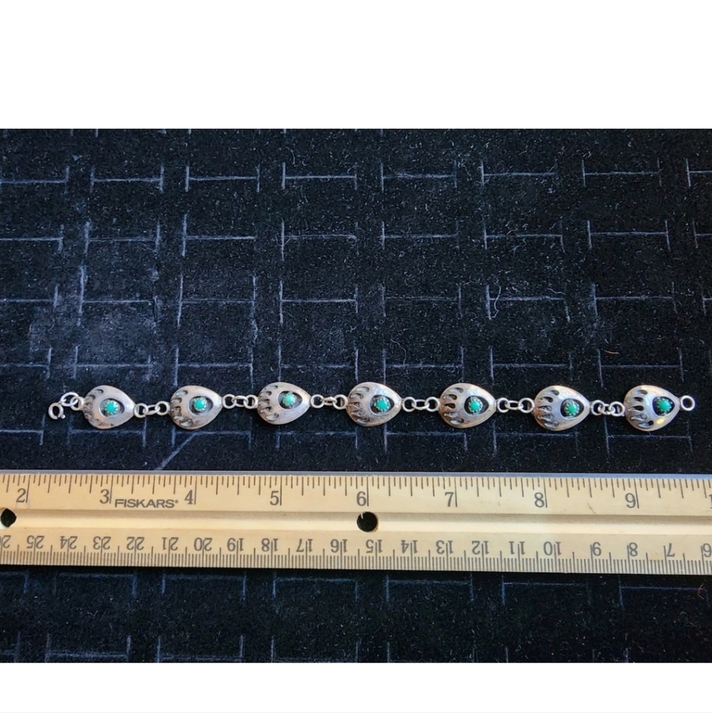 Vintage Native American Sterling Silver/Turquoise Bear Paw Shadow Box Bracelet